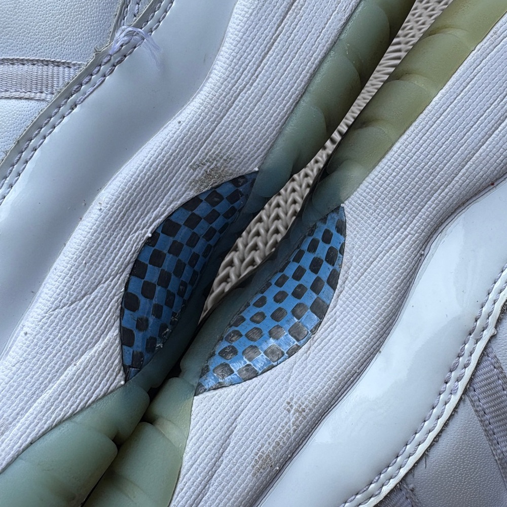 🔥 Nike Air Jordan 11 Retro "Legend Blue" 378038-104 | Size 6.5Y 👟 OG Colorway - Picture 10 of 13